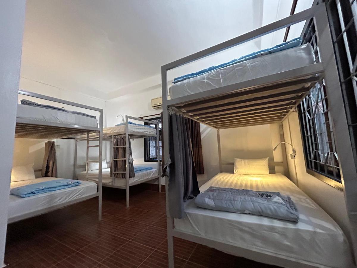 Vang Vieng Backpackers Hostel Esterno foto
