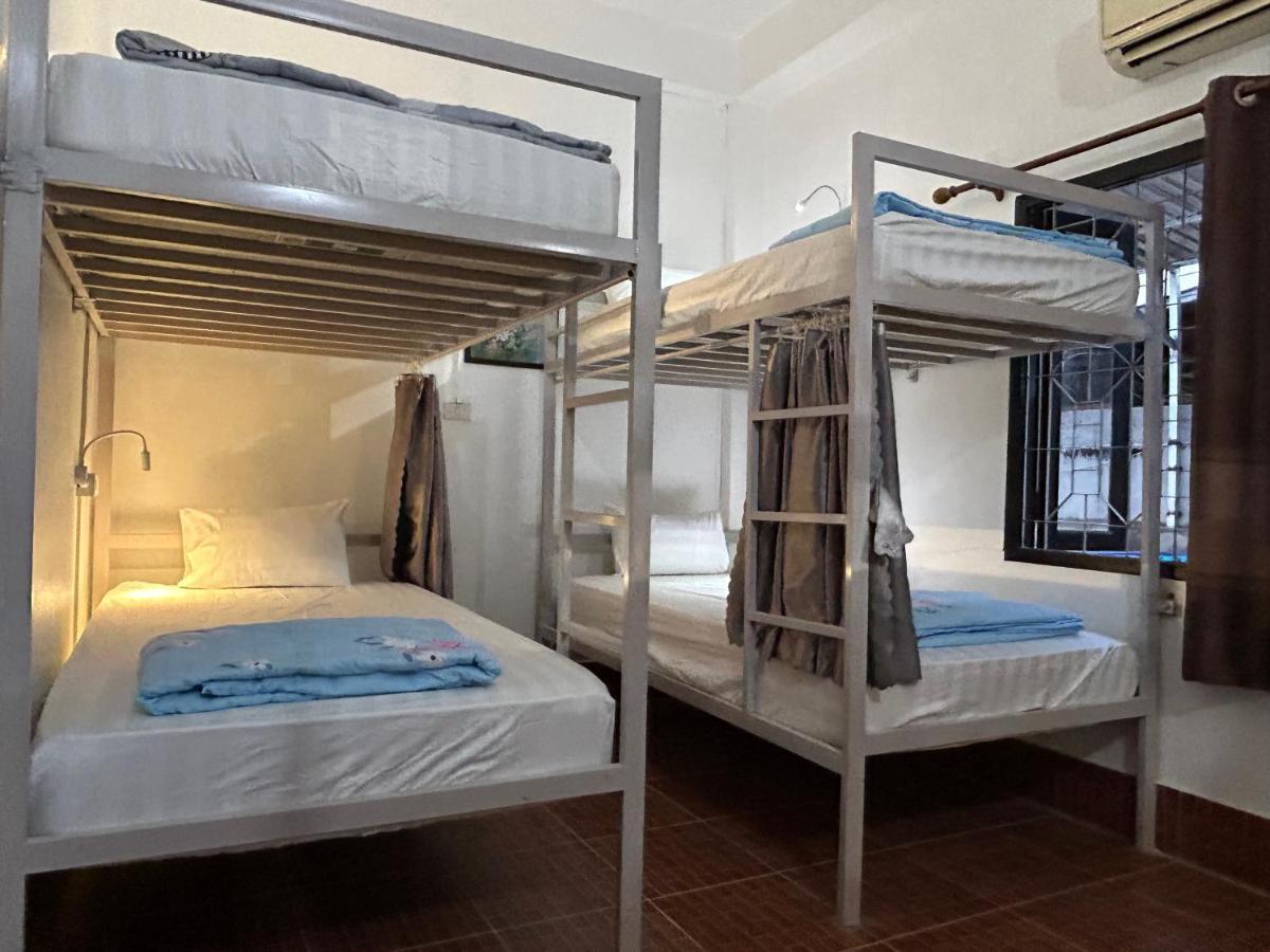 Vang Vieng Backpackers Hostel Esterno foto