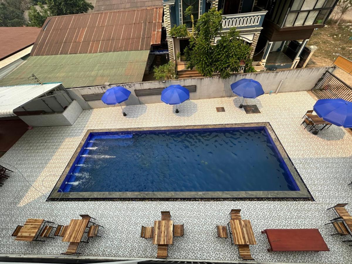 Vang Vieng Backpackers Hostel Esterno foto