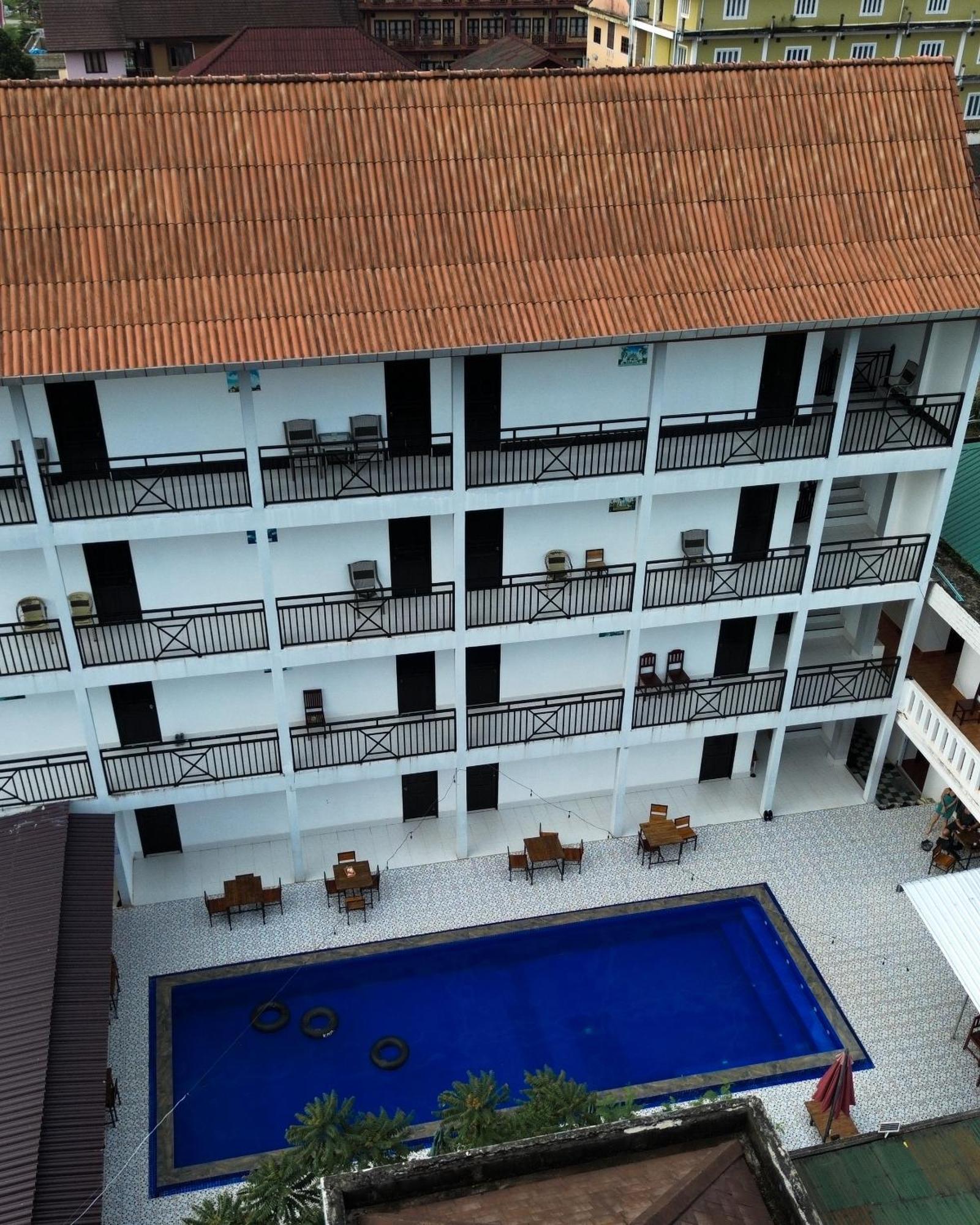 Vang Vieng Backpackers Hostel Esterno foto
