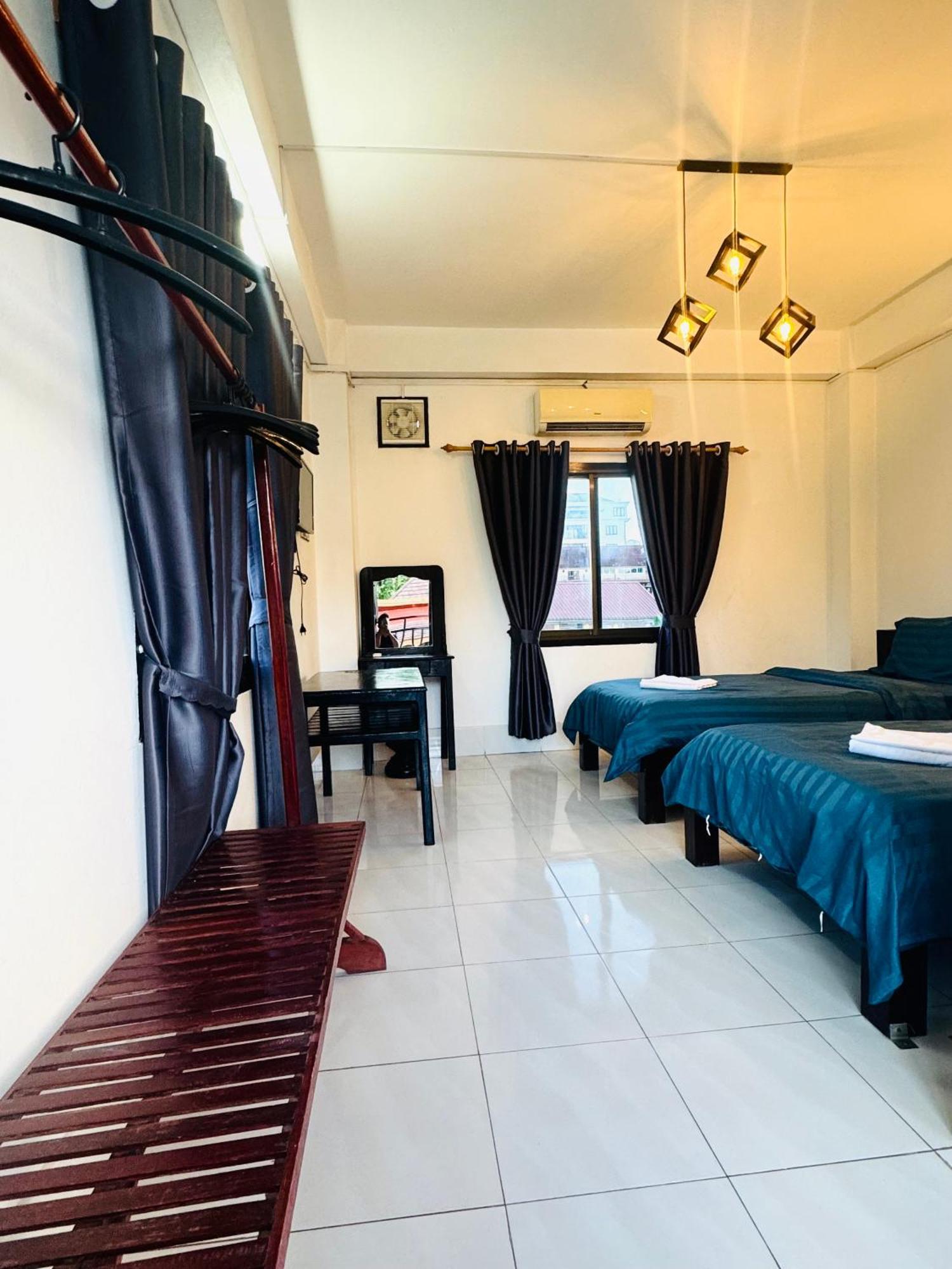 Vang Vieng Backpackers Hostel Esterno foto