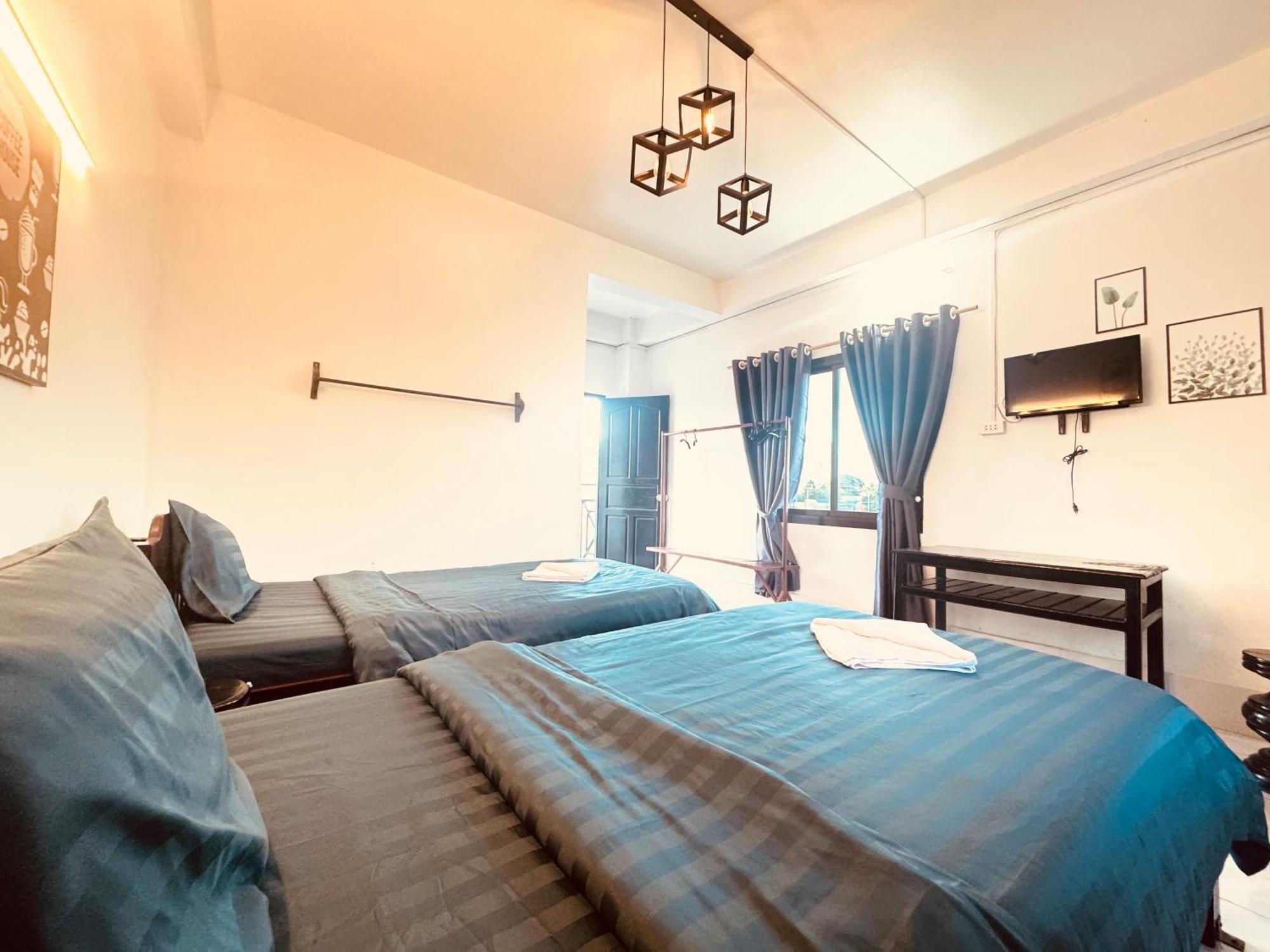 Vang Vieng Backpackers Hostel Esterno foto