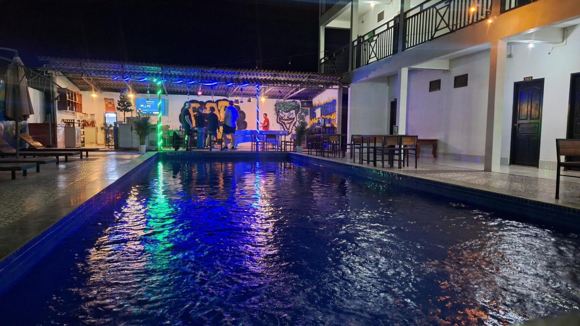 Vang Vieng Backpackers Hostel Esterno foto