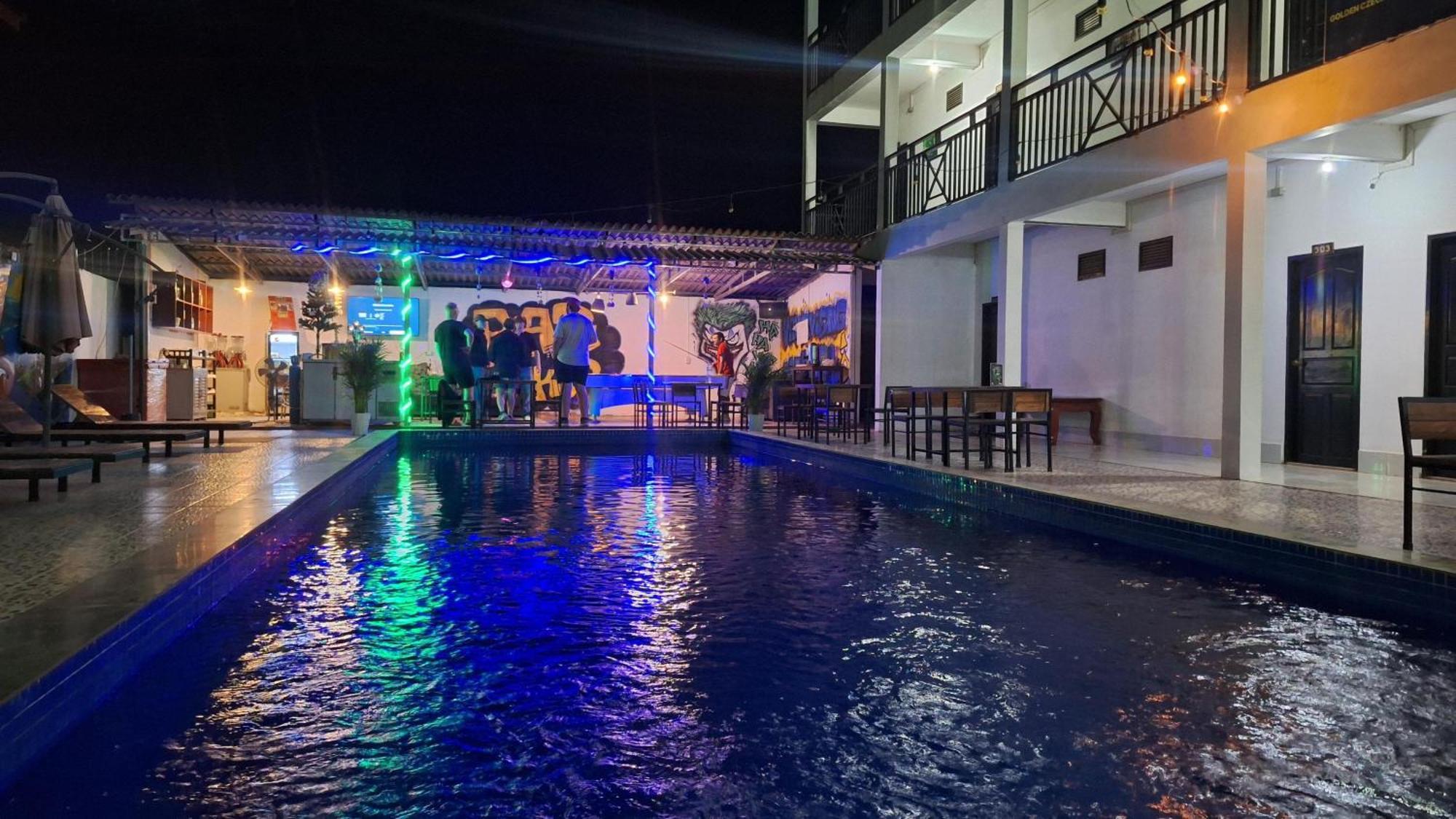 Vang Vieng Backpackers Hostel Esterno foto