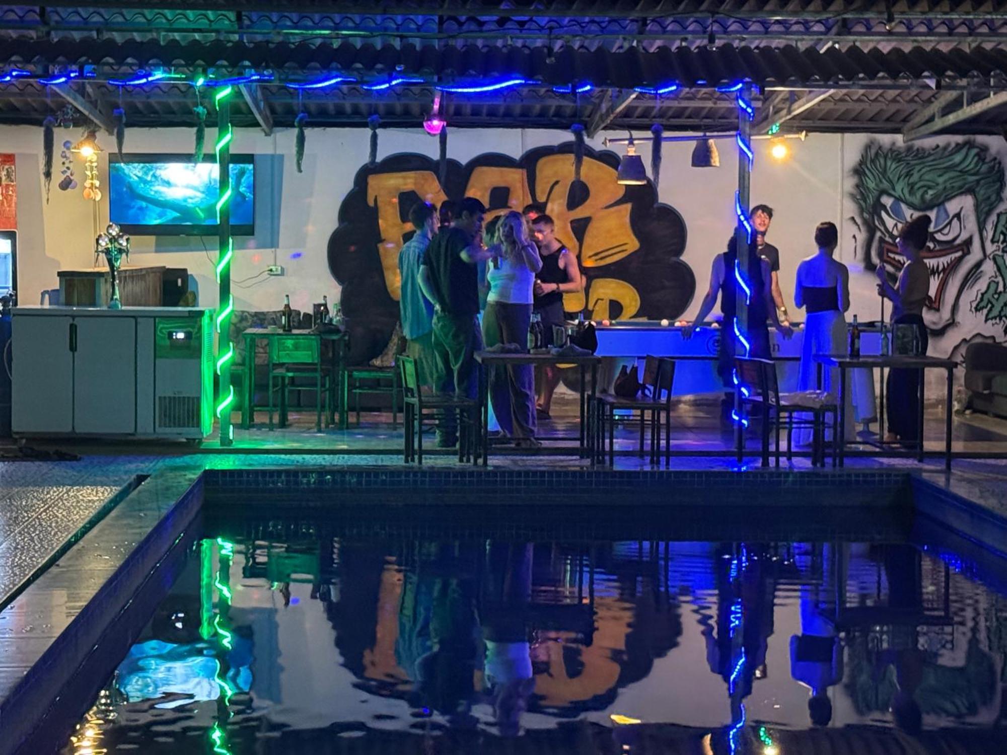 Vang Vieng Backpackers Hostel Esterno foto