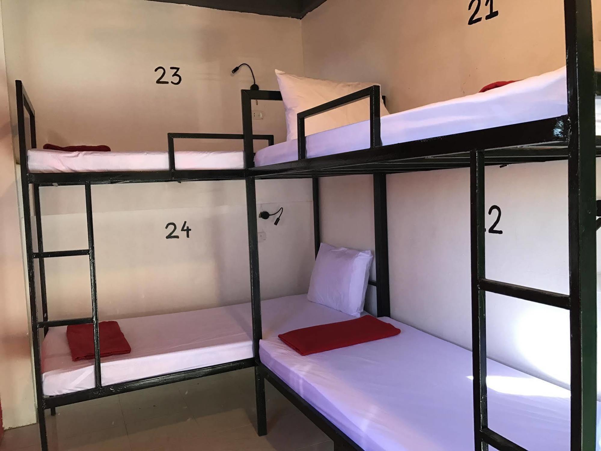 Vang Vieng Backpackers Hostel Esterno foto
