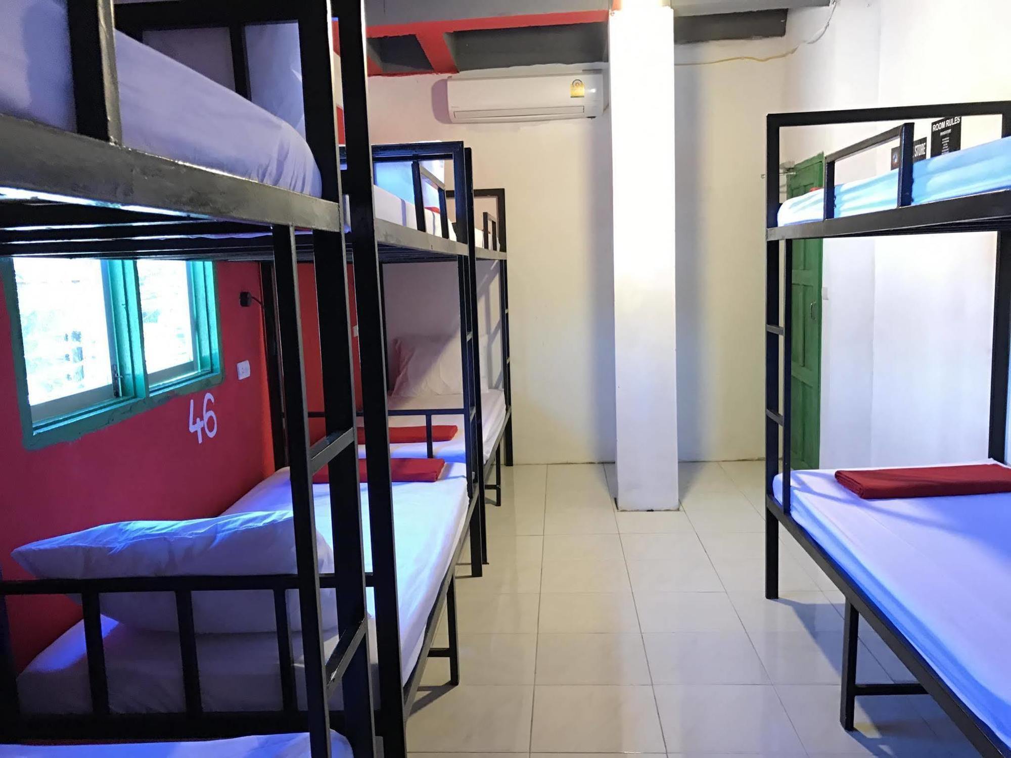 Vang Vieng Backpackers Hostel Esterno foto