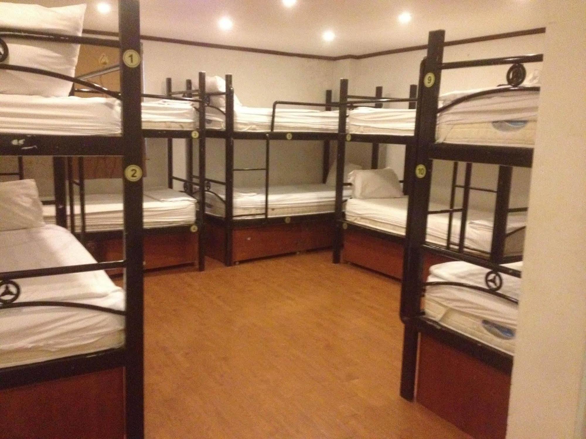Vang Vieng Backpackers Hostel Esterno foto